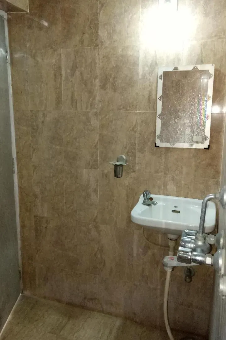 ורנאסי Ishan Paying Guest House הודו
